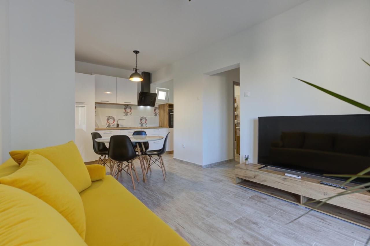 Demi Apartment เซนญ์ ภายนอก รูปภาพ