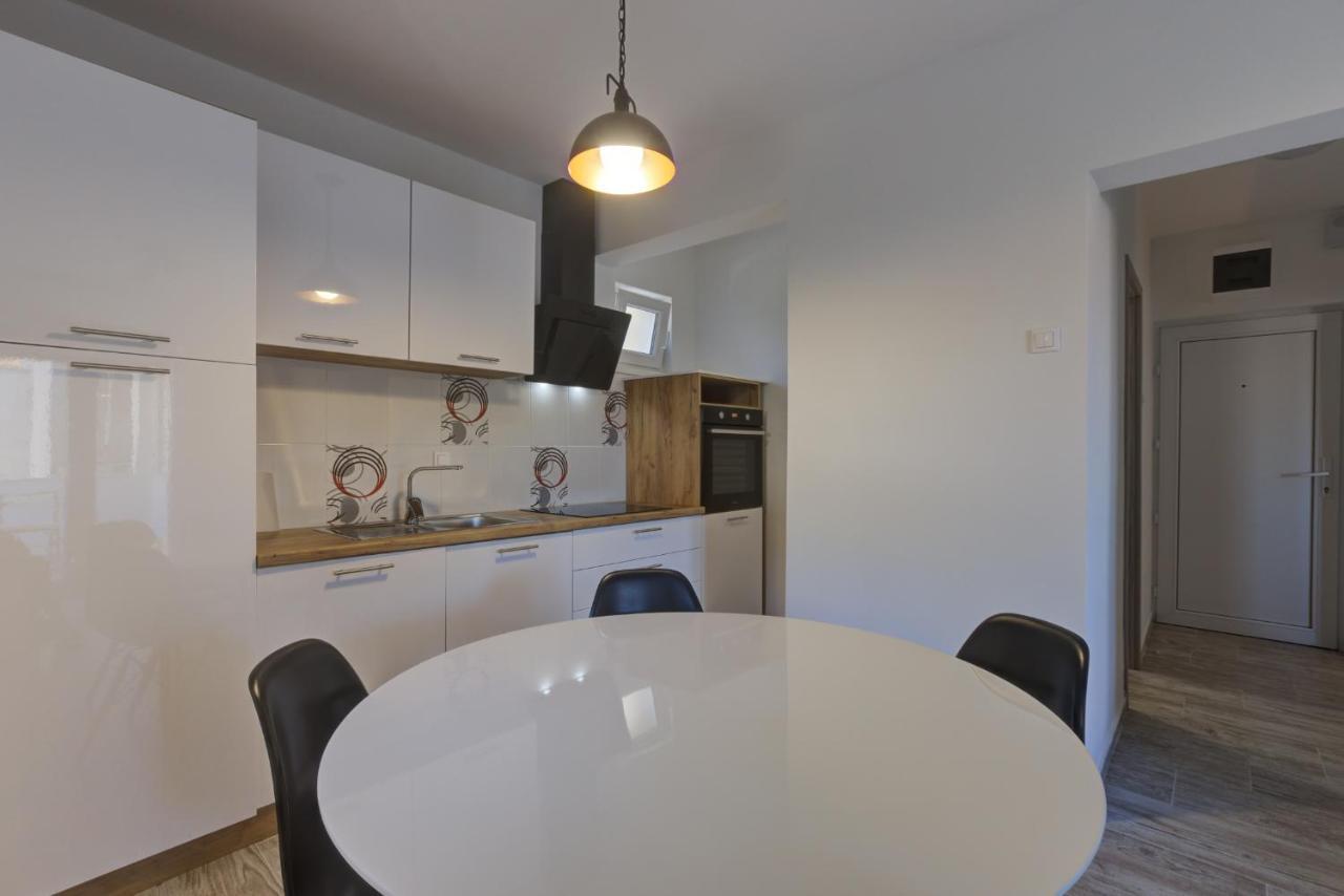 Demi Apartment เซนญ์ ภายนอก รูปภาพ