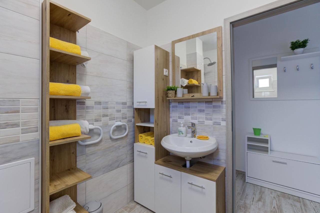 Demi Apartment เซนญ์ ภายนอก รูปภาพ