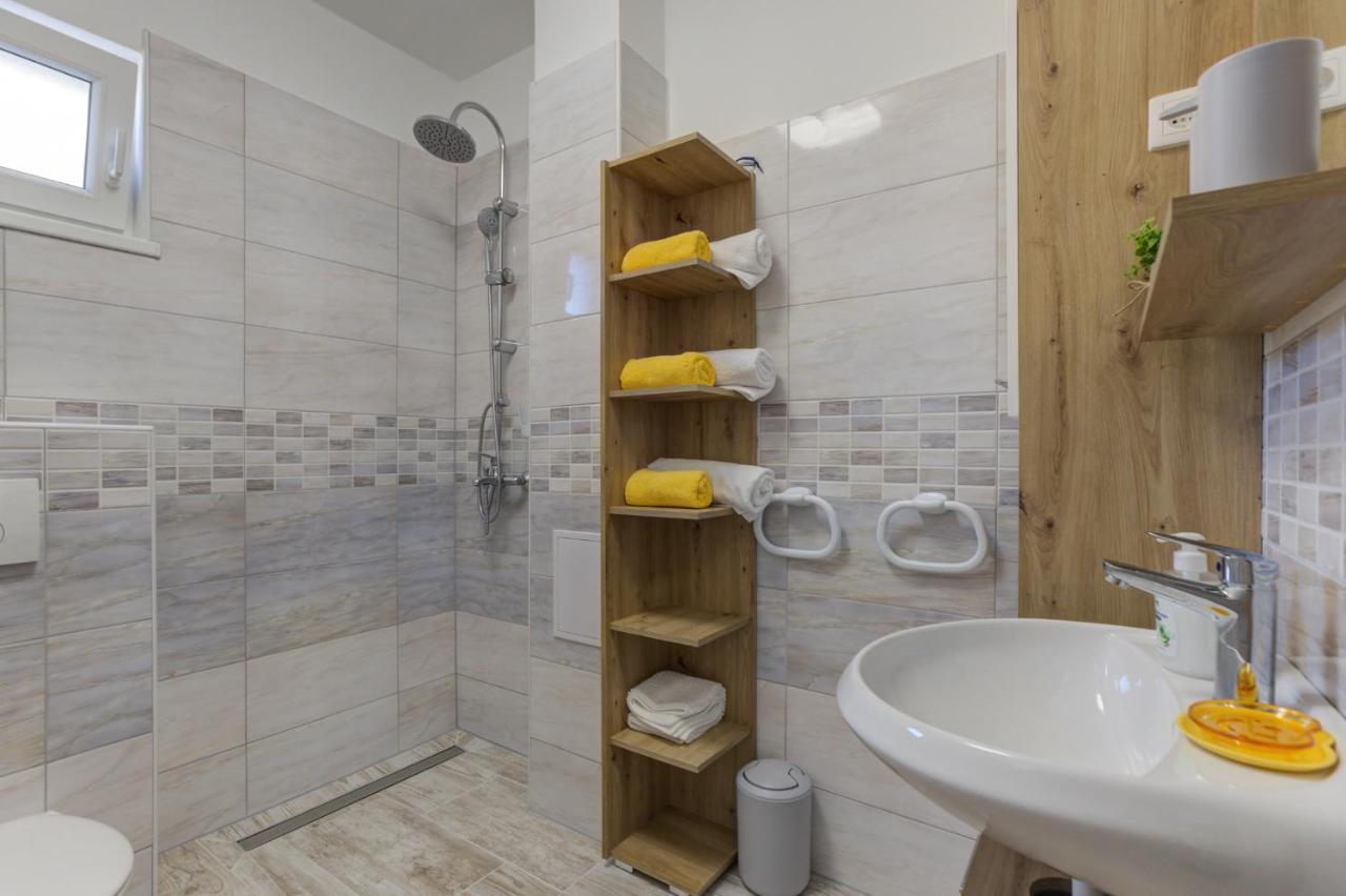Demi Apartment เซนญ์ ภายนอก รูปภาพ